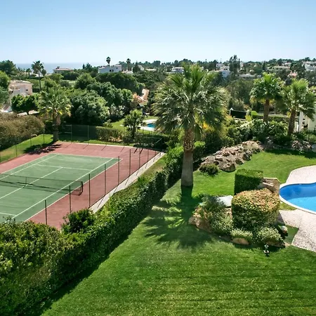 Apartment Luxurious First Floor Sleeps 4 *
